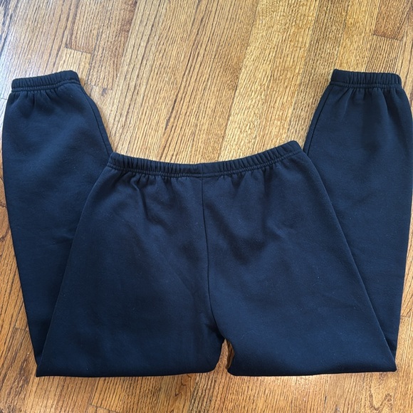 AQUA + Kerri Rosenthal Black Heart Patch Sweatpants Bloomingdale’s Exclusive - Picture 4 of 5